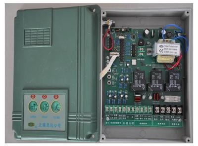 【供應(yīng)優(yōu)質(zhì)軟啟動(dòng)多功能、伸縮門、平移門、自動(dòng)門、電動(dòng)門控制箱】價(jià)格,廠家,圖片,電動(dòng)車控制器,無錫靈達(dá)機(jī)電科技-